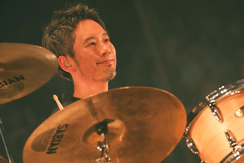 ASIAN KUNG-FU GENERATION