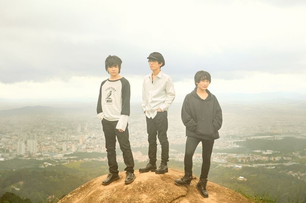 【UPBEAT!】12/22(月)12時台 BURNOUT SYNDROMESからコメント到着！