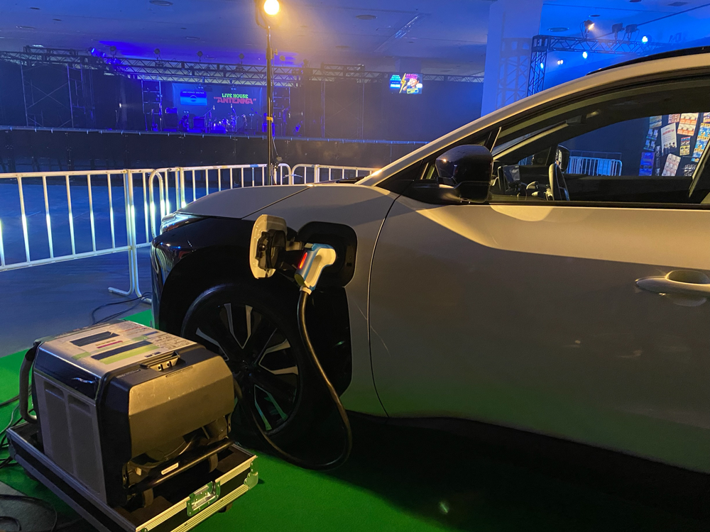 自動車から給電する「LIVE HOUSE Antenna -BEYOND ZERO Garage-」がオープン！