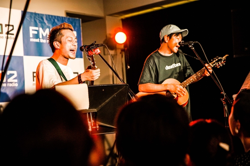 現在 #RK802 で、HIGH!×3 より <<< Jose&Shun from @TOTALFAT_crew >>> アコースティックLIVE音源O.A中!!